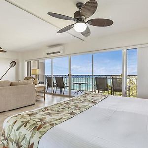 Deluxe One-Bedroom Suite